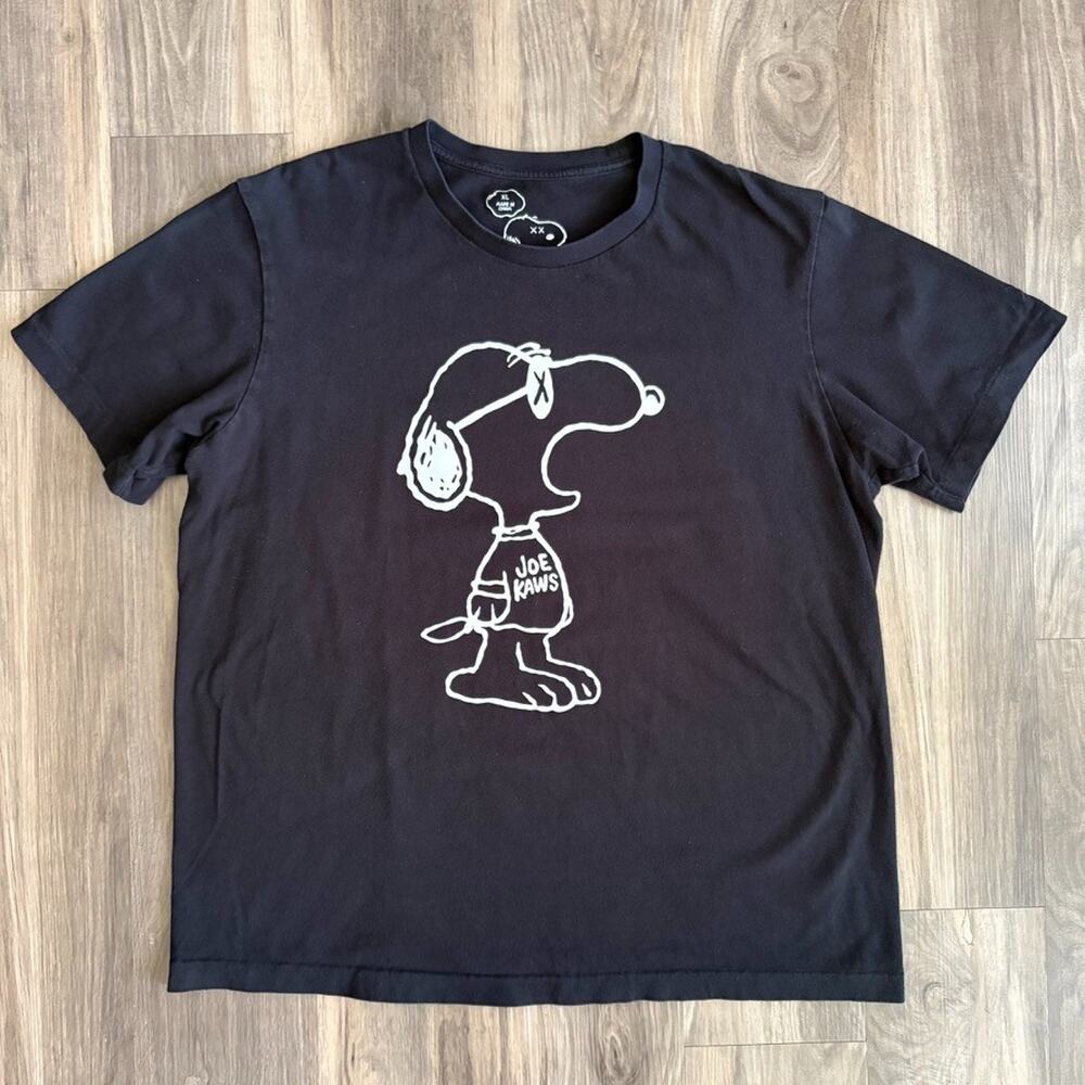 Uniqlo KAWS Peanuts Joe KAWS Snoopy Graphic T-Shirt Men's Size XL Black